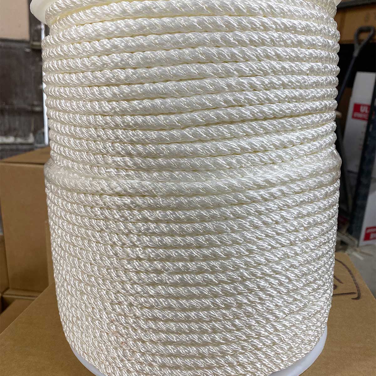 White Twisted 3-Strand Nylon Rope (600 Ft. Spool)